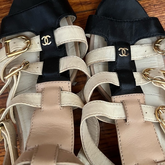 Authentic Chanel sandals - Picture 2 of 7